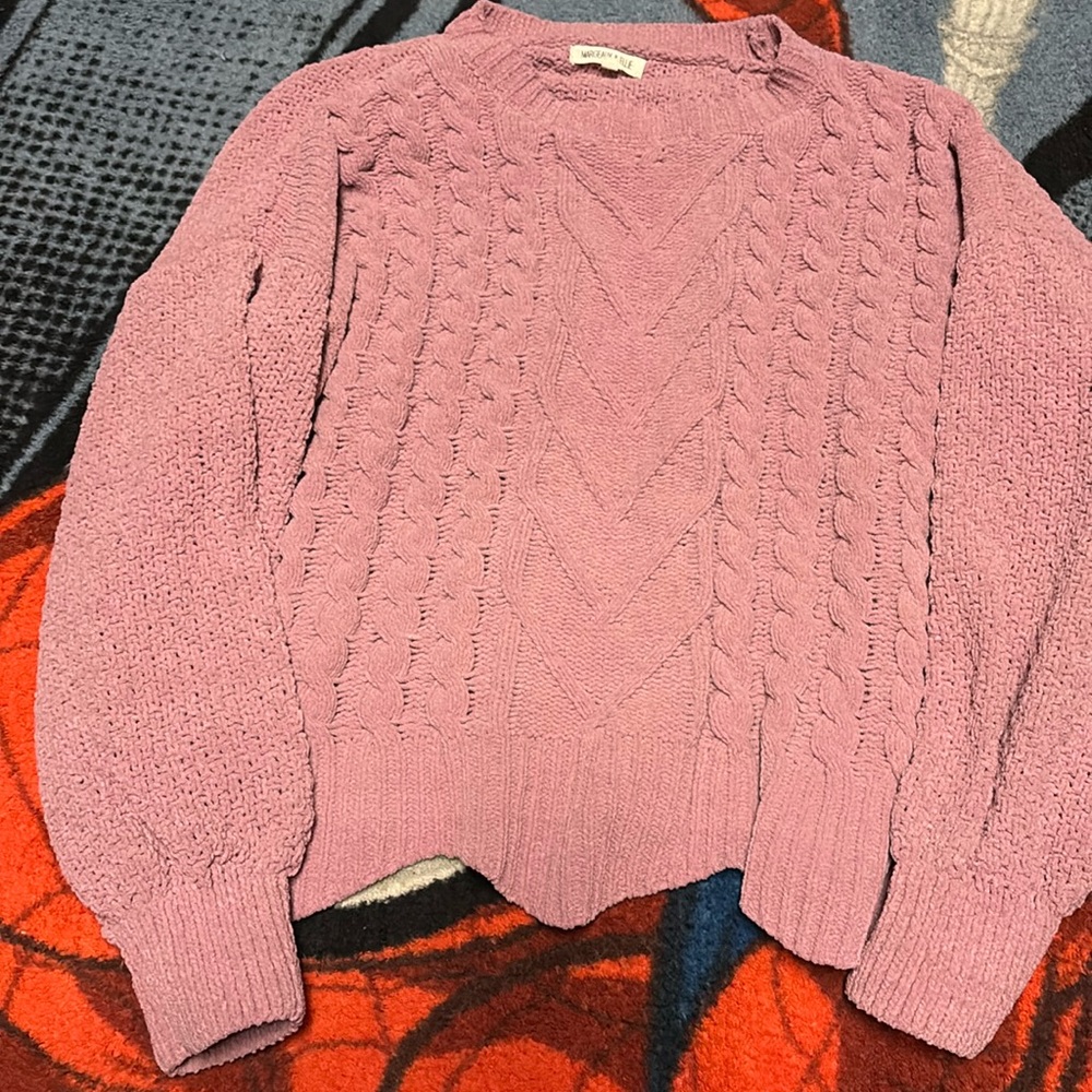 Sweatshirt